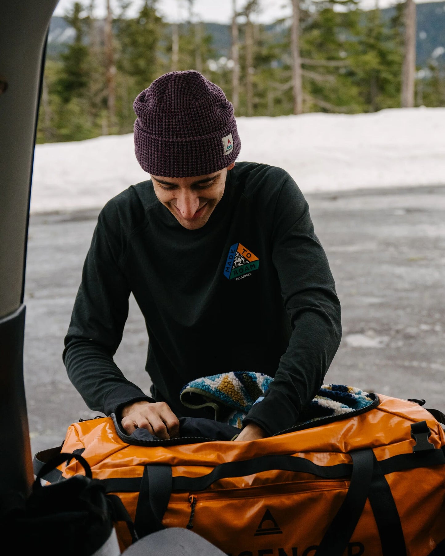 Alpine Recycled Base Layer LS T-Shirt - Black - Lifestyle