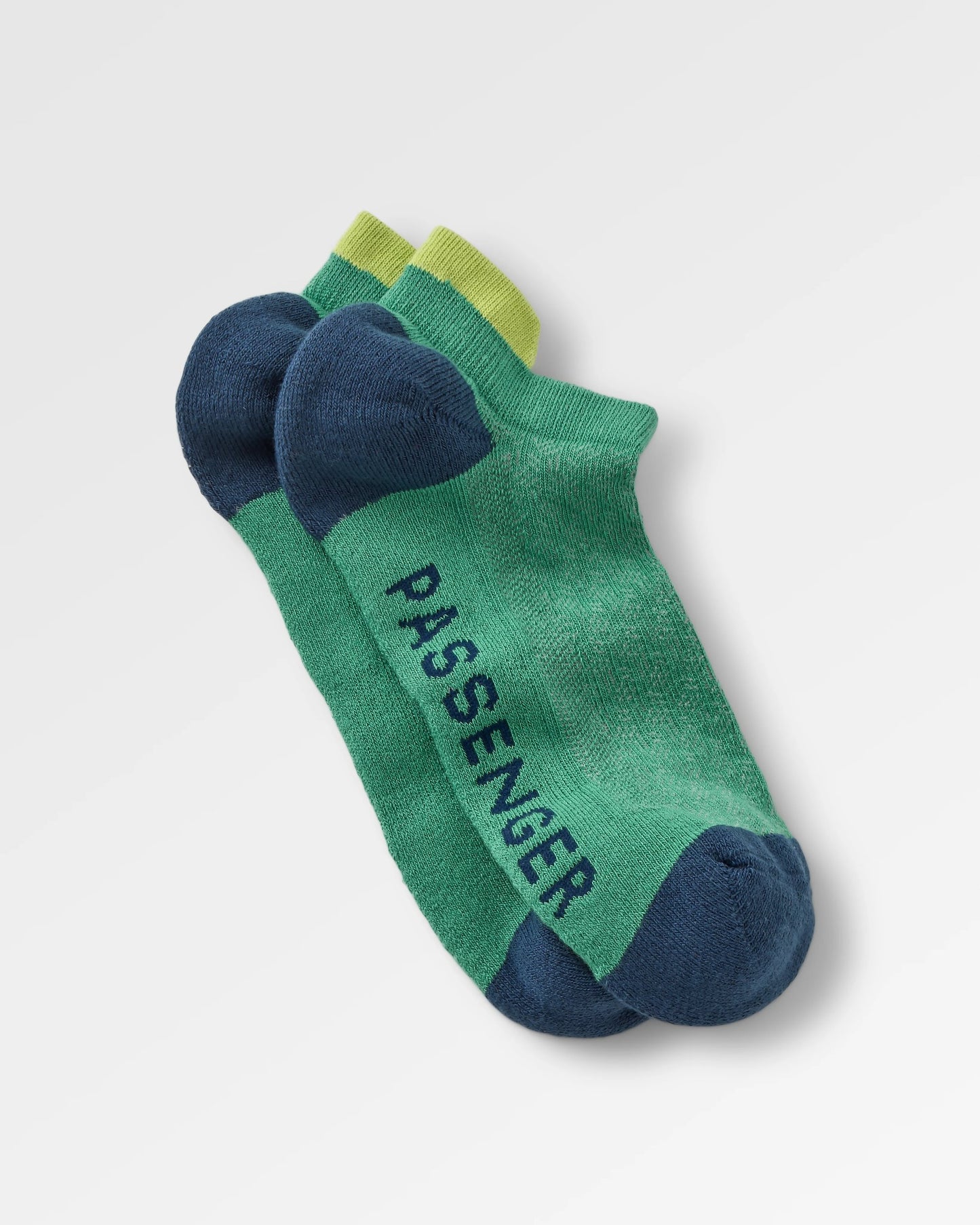 Classic Roamer Trainer Socks - Arctic - Flatlay