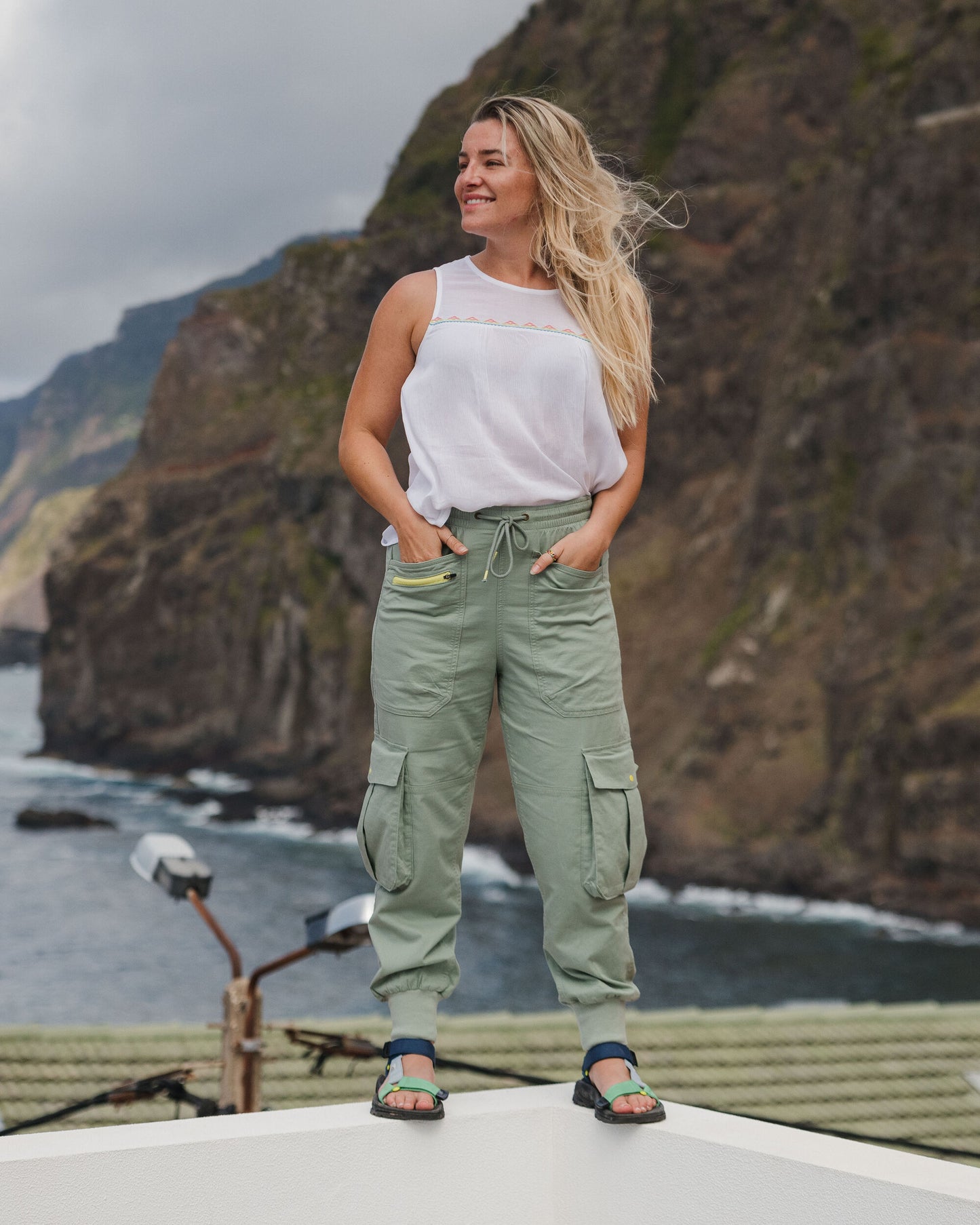 Hydrilla Organic Cotton Trouser - Pistachio - Lifestyle