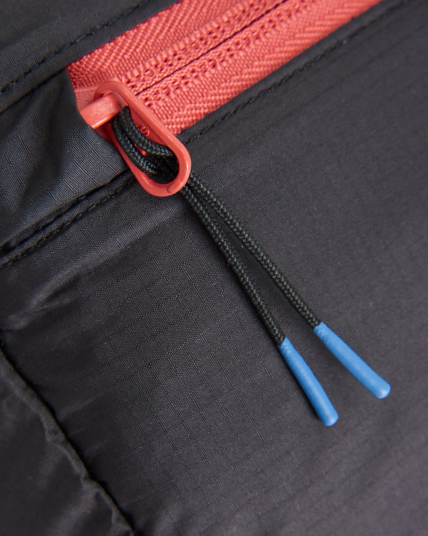 Trail Light Recycled Packable Hip Pack - Black