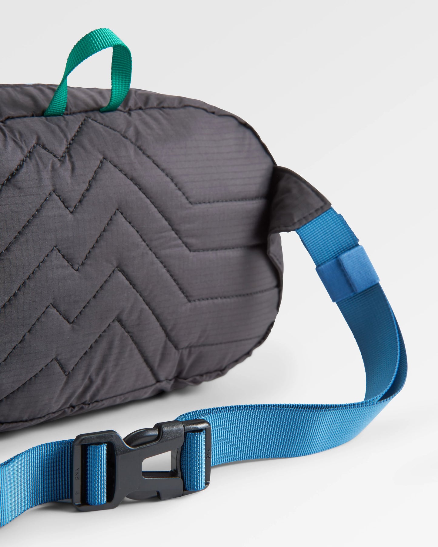 Trail Light Recycled Packable Hip Pack - Black