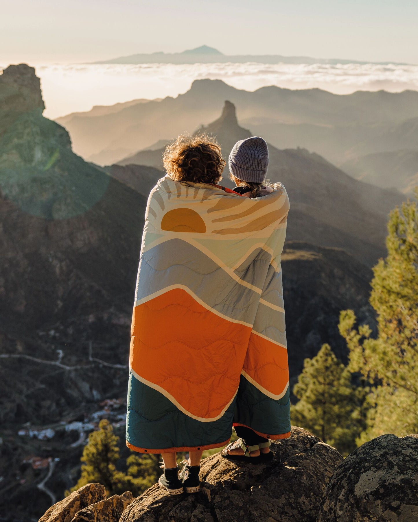 Cabin Recycled Sherpa Blanket - Cornflower - Lifestyle