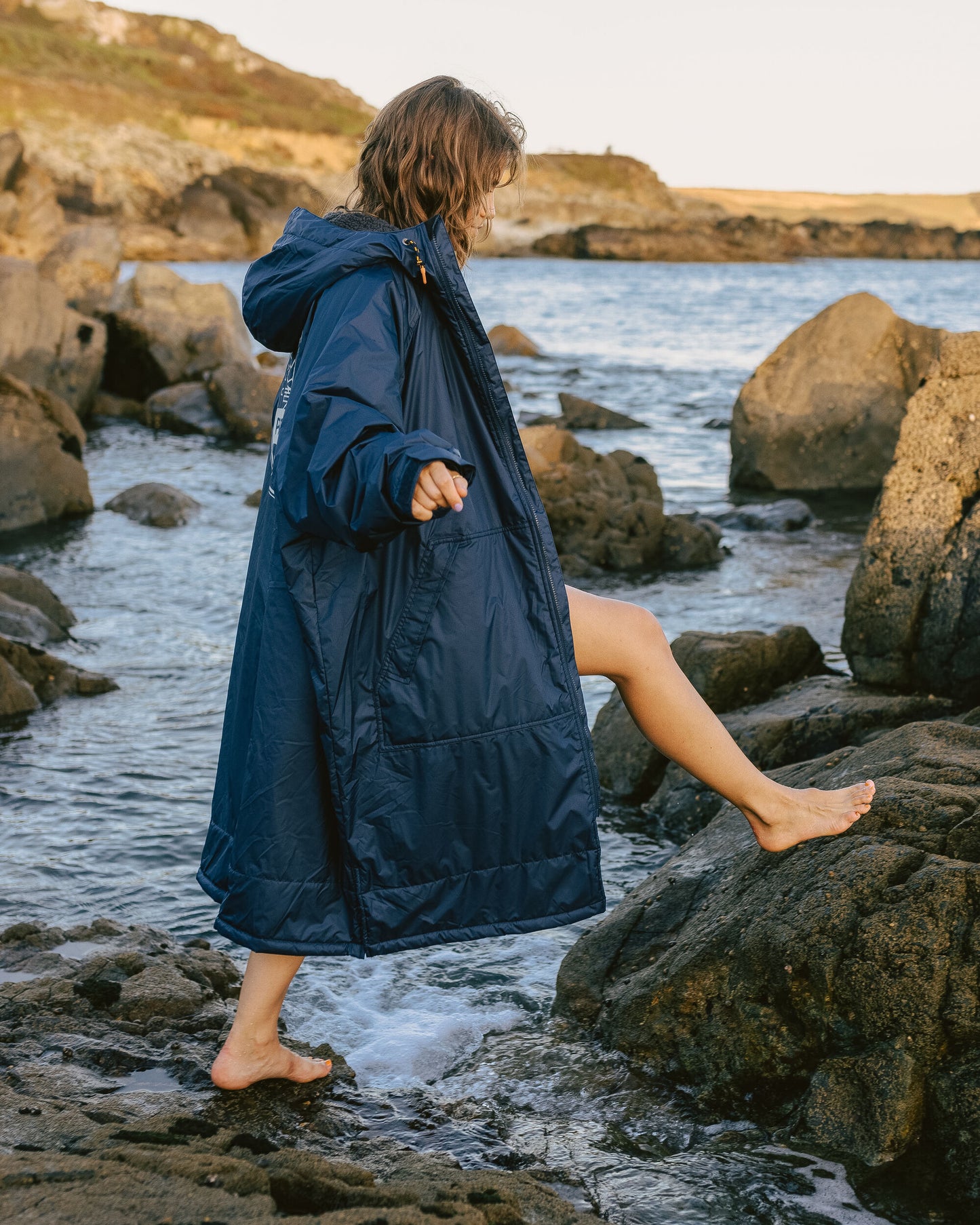Womens_Waves Recycled Sherpa Lined Changing Robe - Rich Navy