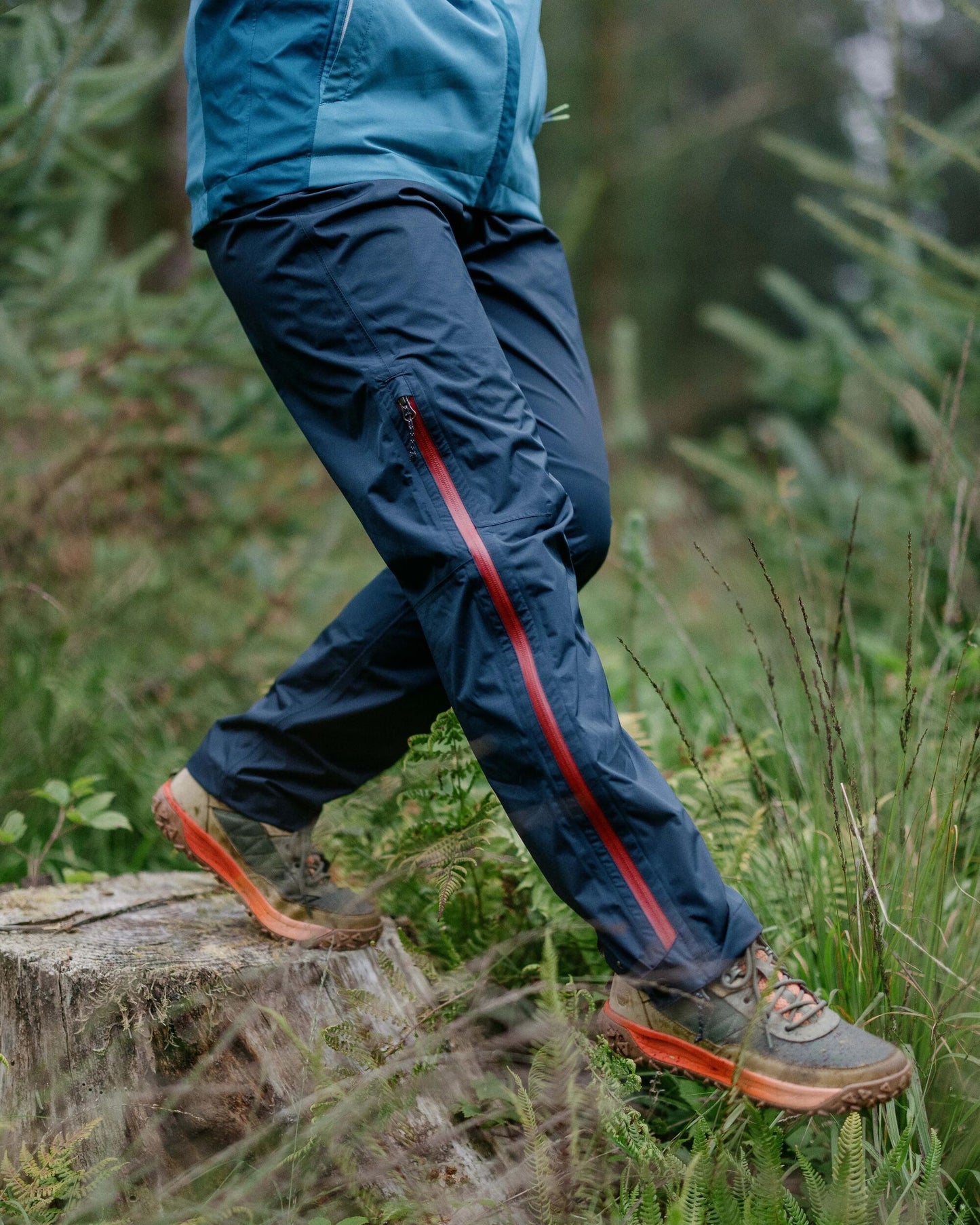 Cloudburst Recycled Waterproof Trouser - Deep Navy - Lifestyle