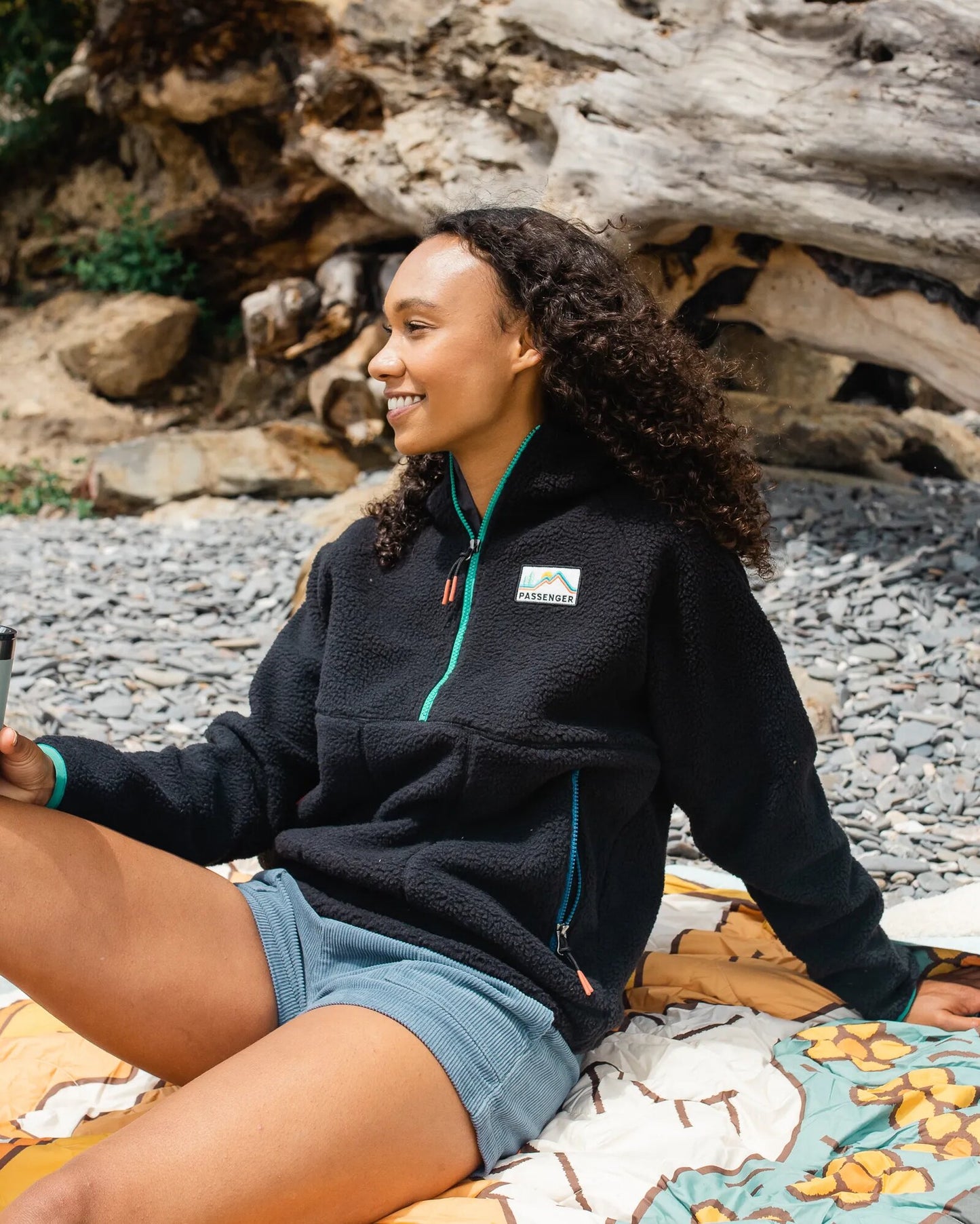 Maine 2.0 1/2 Zip Recycled Sherpa Fleece - Black - Lifestyle