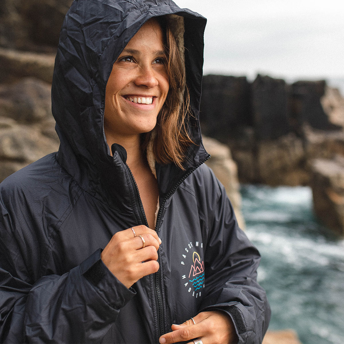 Escapism Recycled Sherpa Lined Changing Robe - Black - Lifestyle - Female