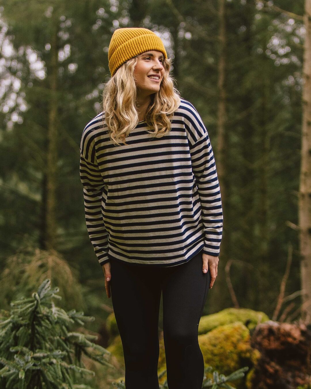 Panorama Striped LS T-Shirt - Deep Navy - Lifestyle