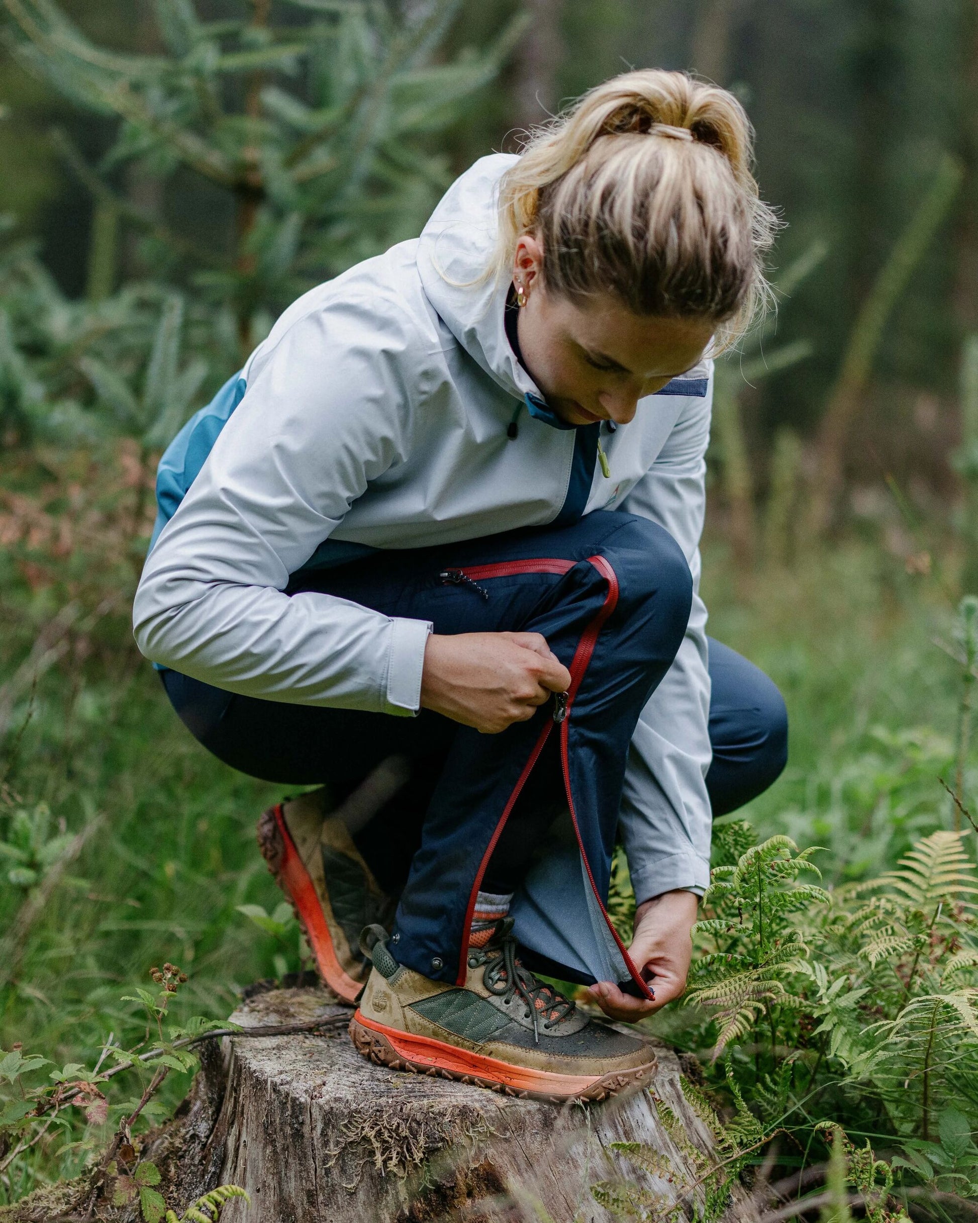 Cloudburst Recycled Waterproof Trouser - Deep Navy - Lifestyle