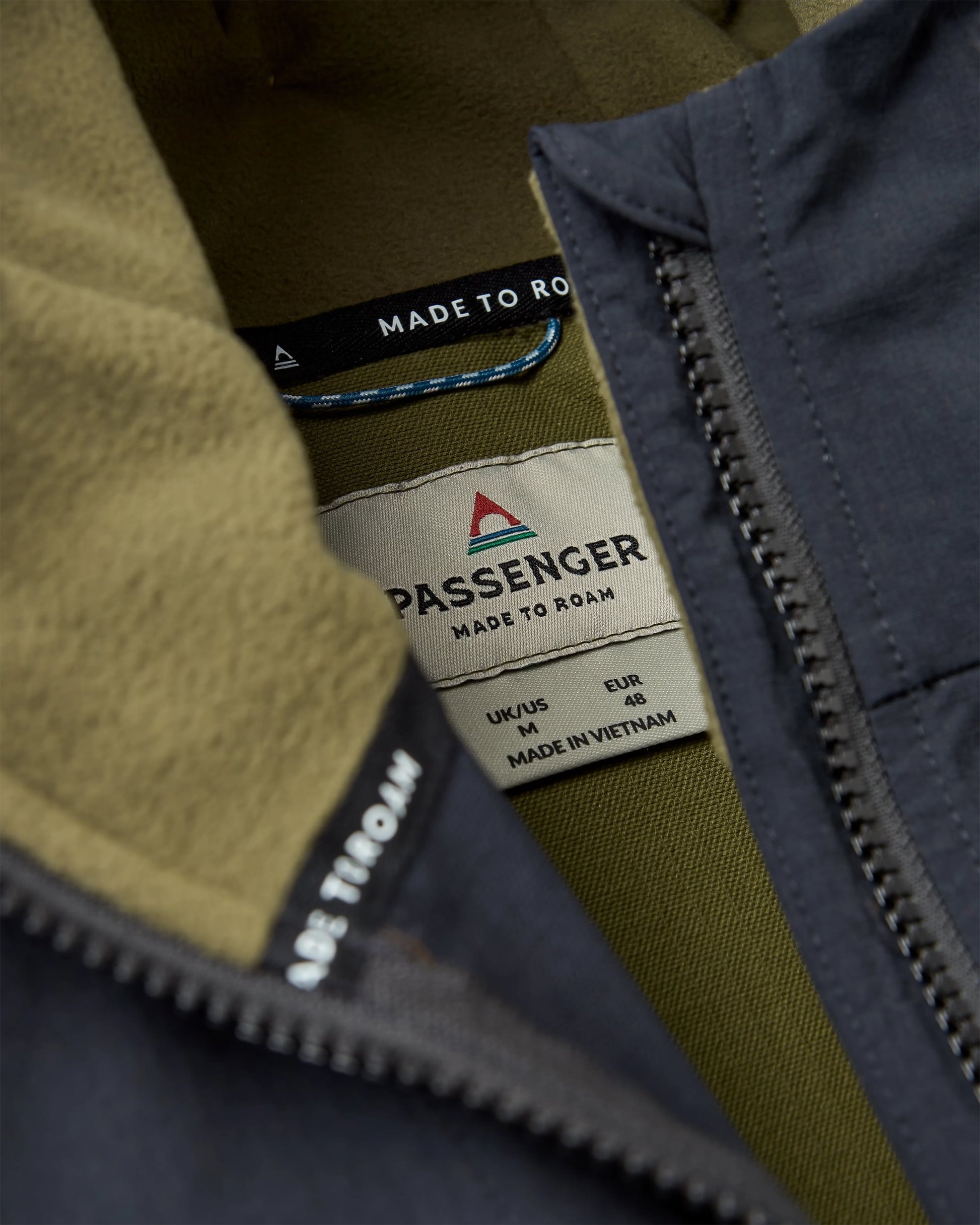 Roamer Light Recycled Softshell Jacket - Black/Khaki - Flatlay