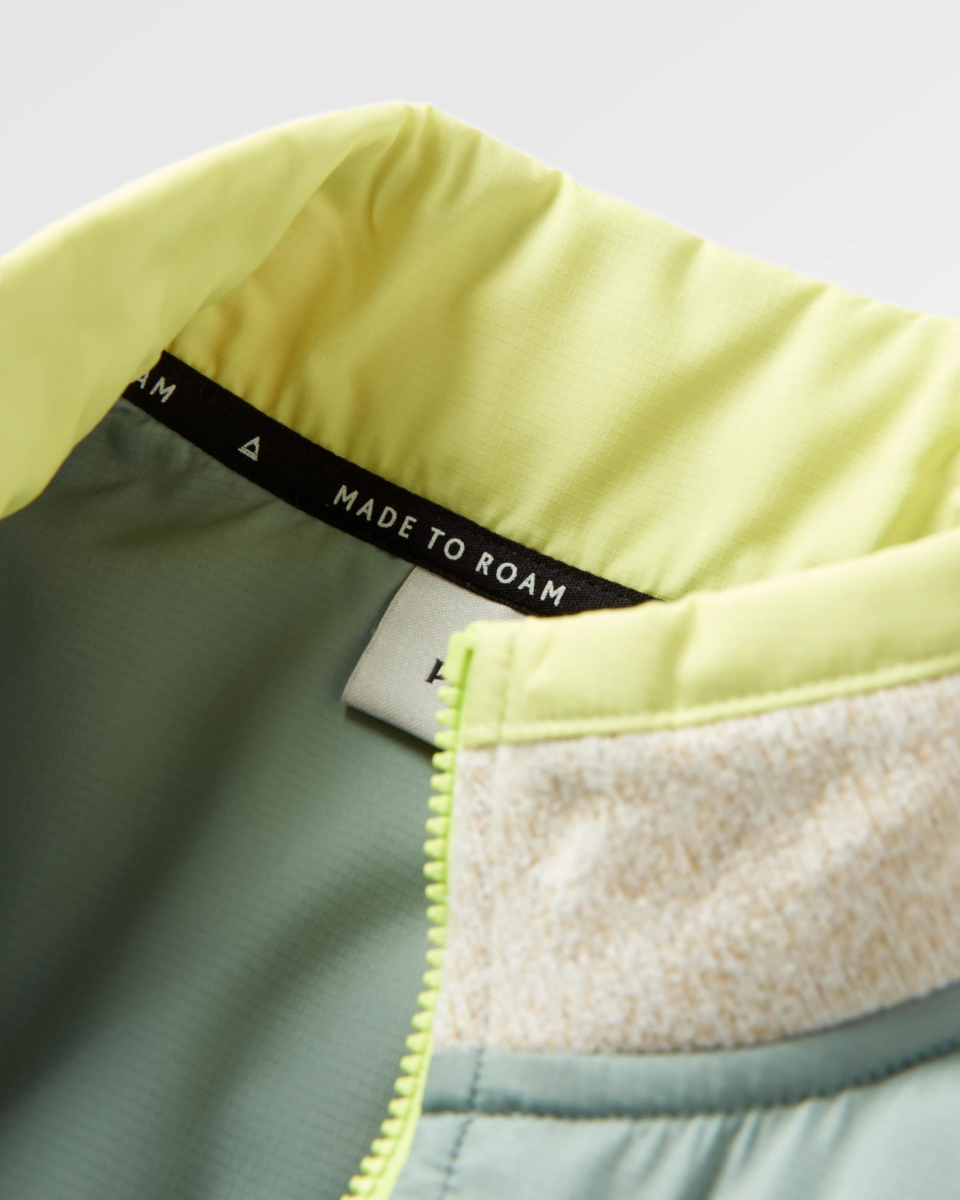 Women's Wilder Recycled Polartec® Fleece - Birch Marl - Flatlay
