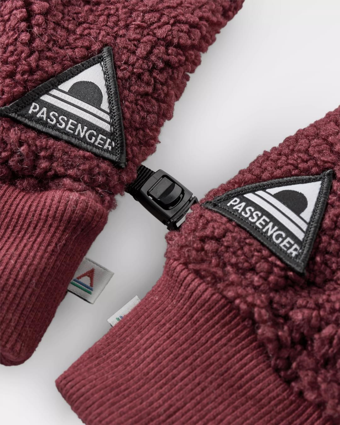 Snowfall 2.0 Recycled Sherpa Gloves - Wine - Flatlay