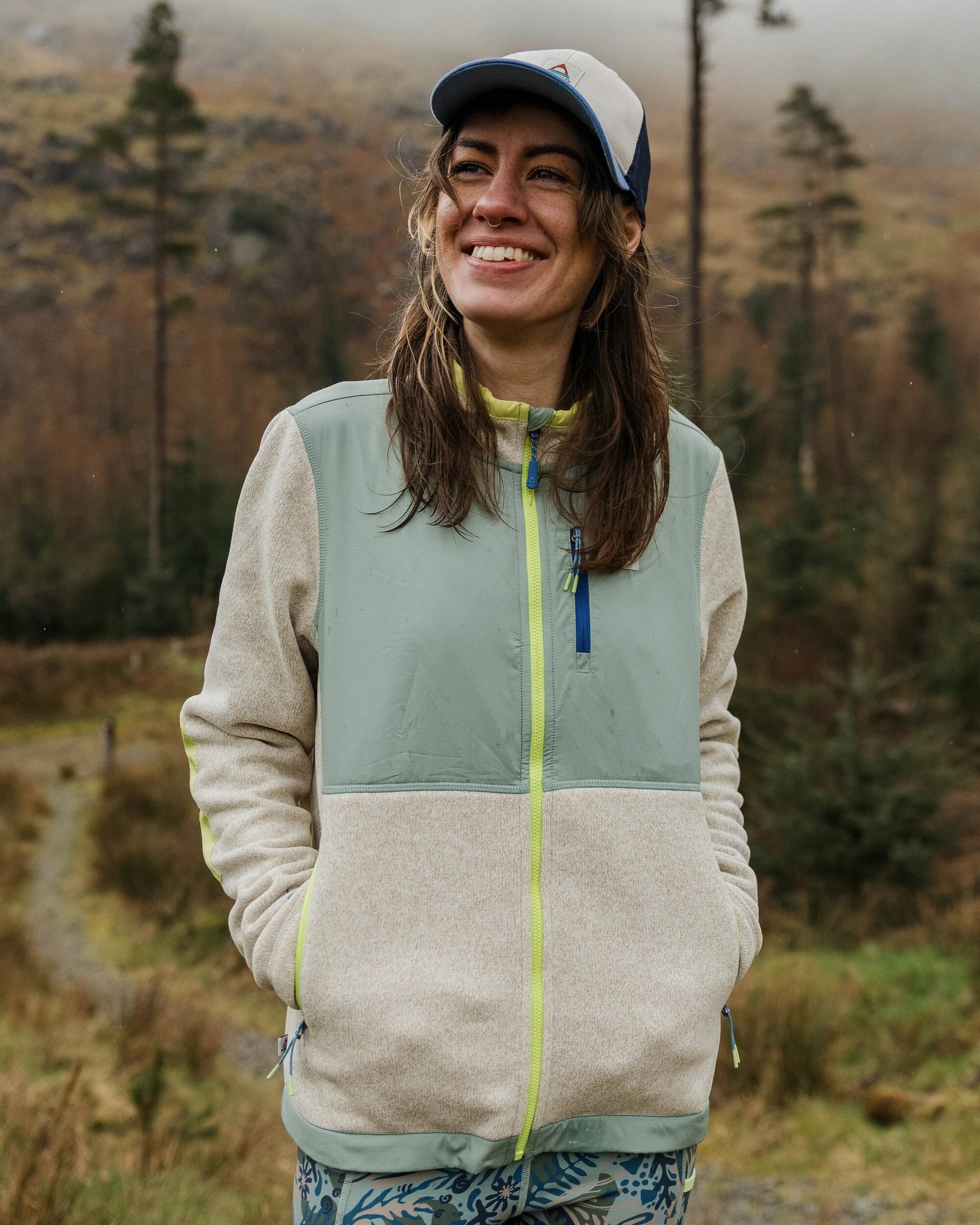 Women's Wilder Recycled Polartec® Fleece - Birch Marl - Lifestyle