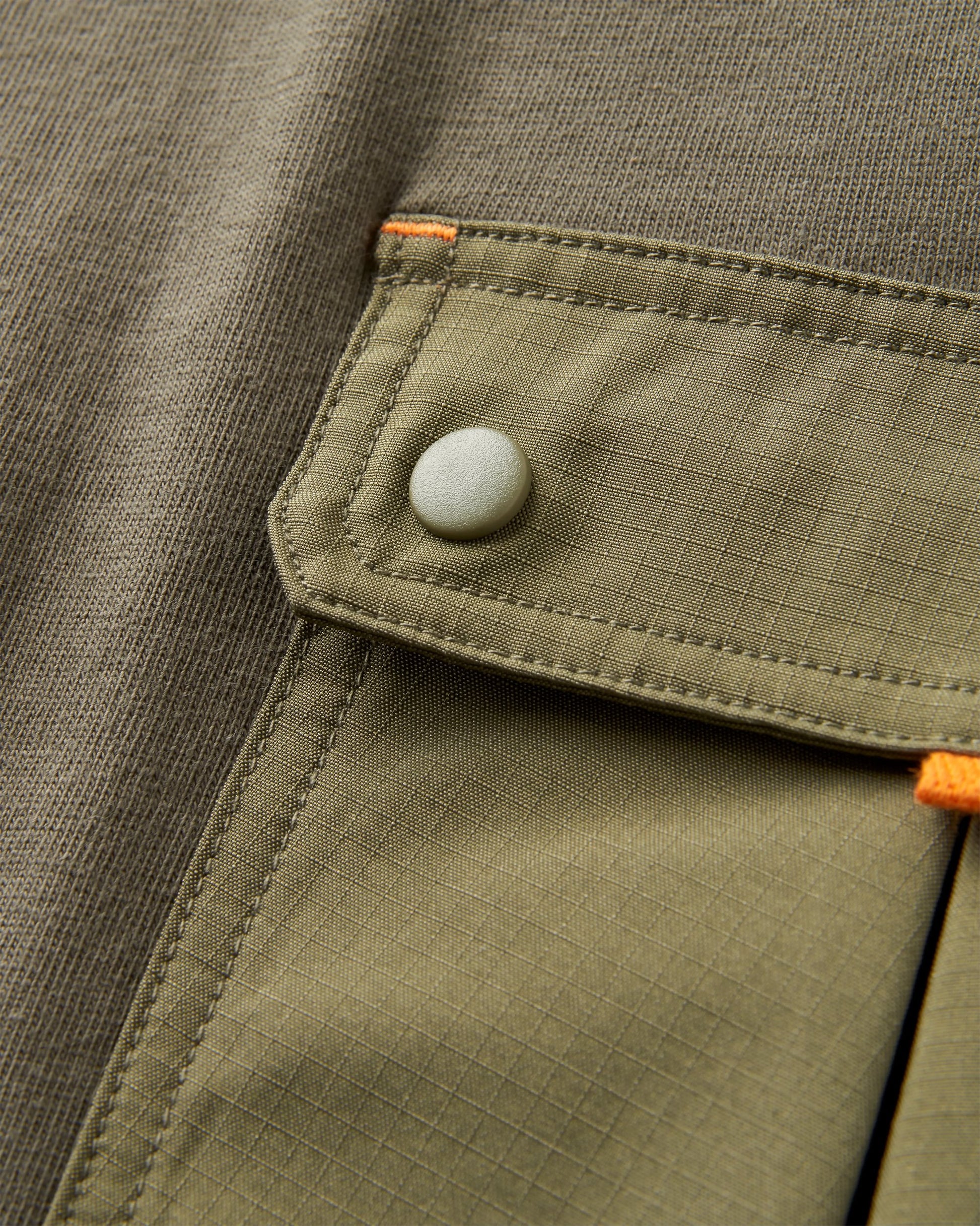 Travel Pocket Relaxed Fit T-Shirt - Dusty Olive