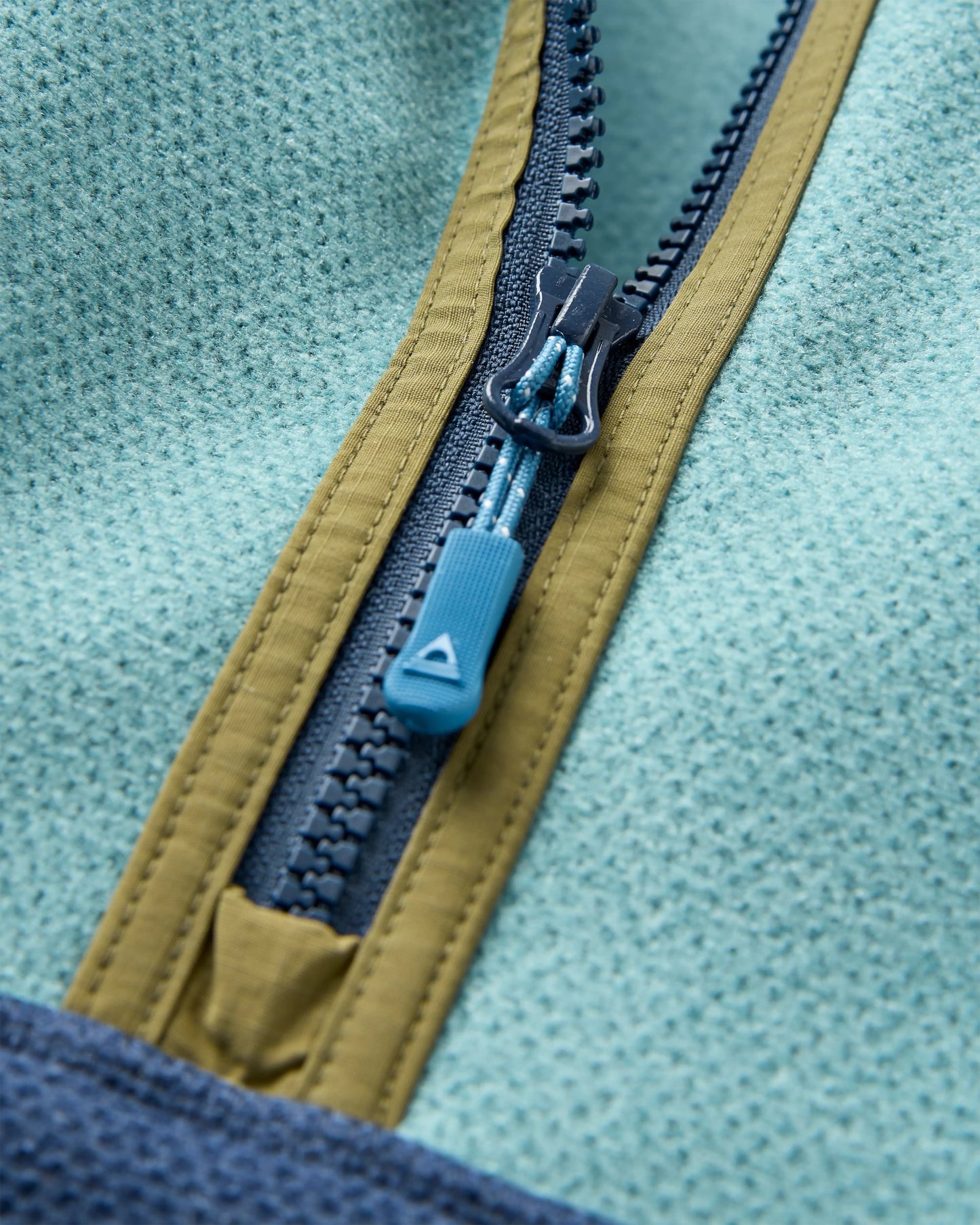 Highland Recycled Polartec® Fleece - Arctic - Flatlay