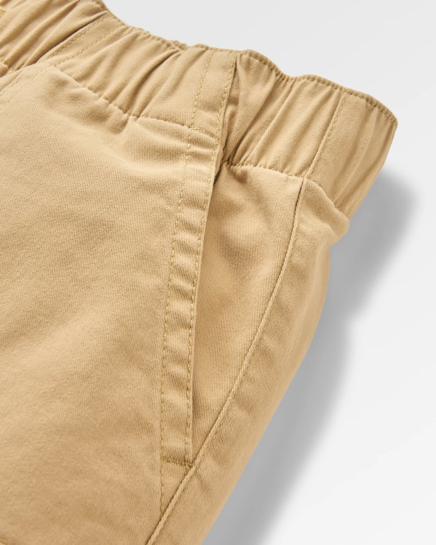 Carriso Organic Cotton Short - Biscuit - Flatlay