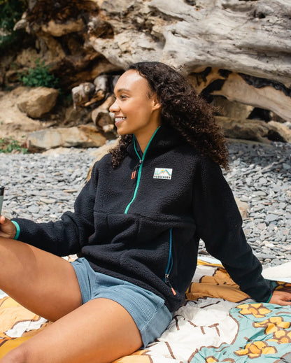 Maine 2.0 1/2 Zip Recycled Sherpa Fleece - Black - Lifestyle